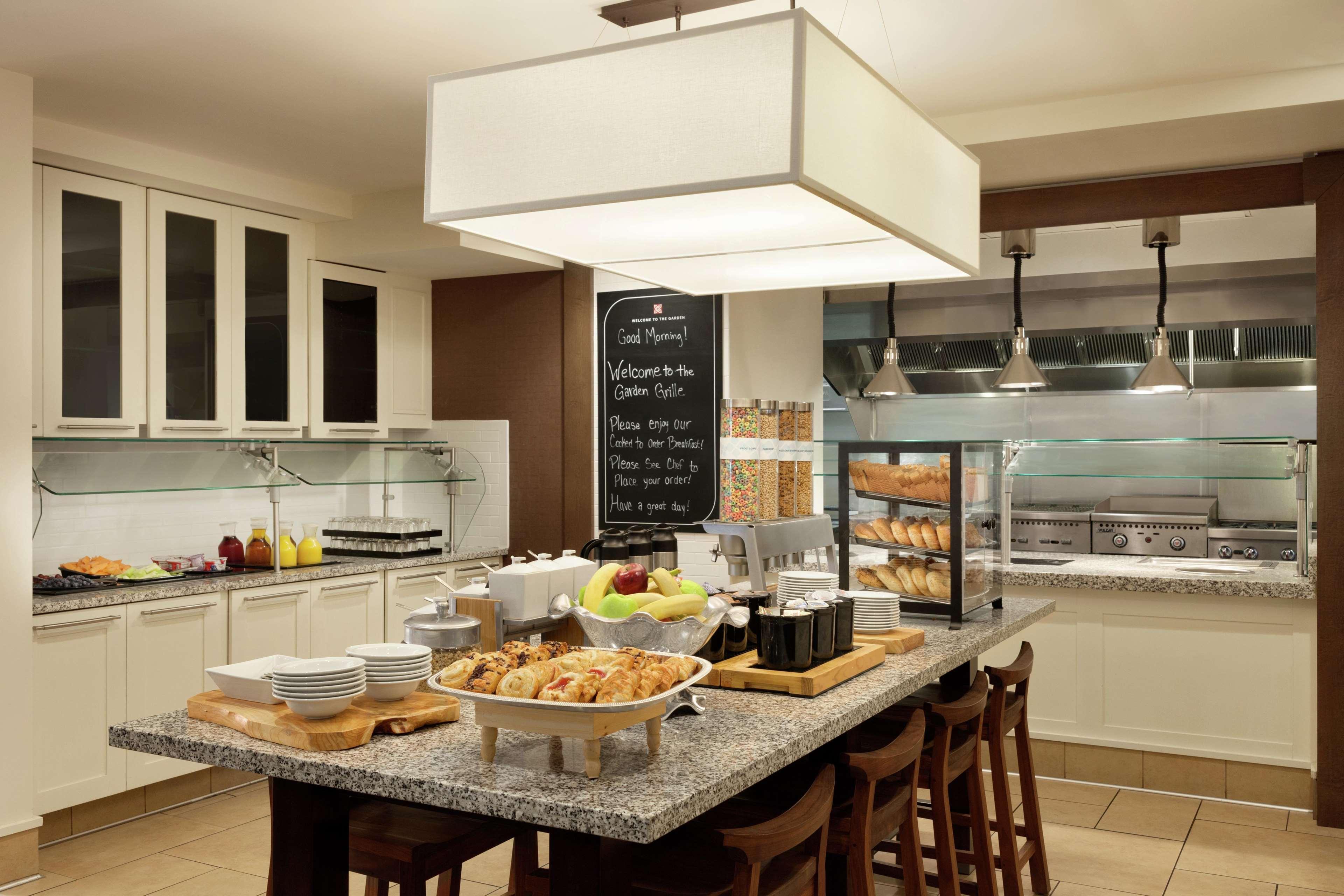 Hilton Garden Inn Rochester/Pittsford Bushnell Basin Екстер'єр фото