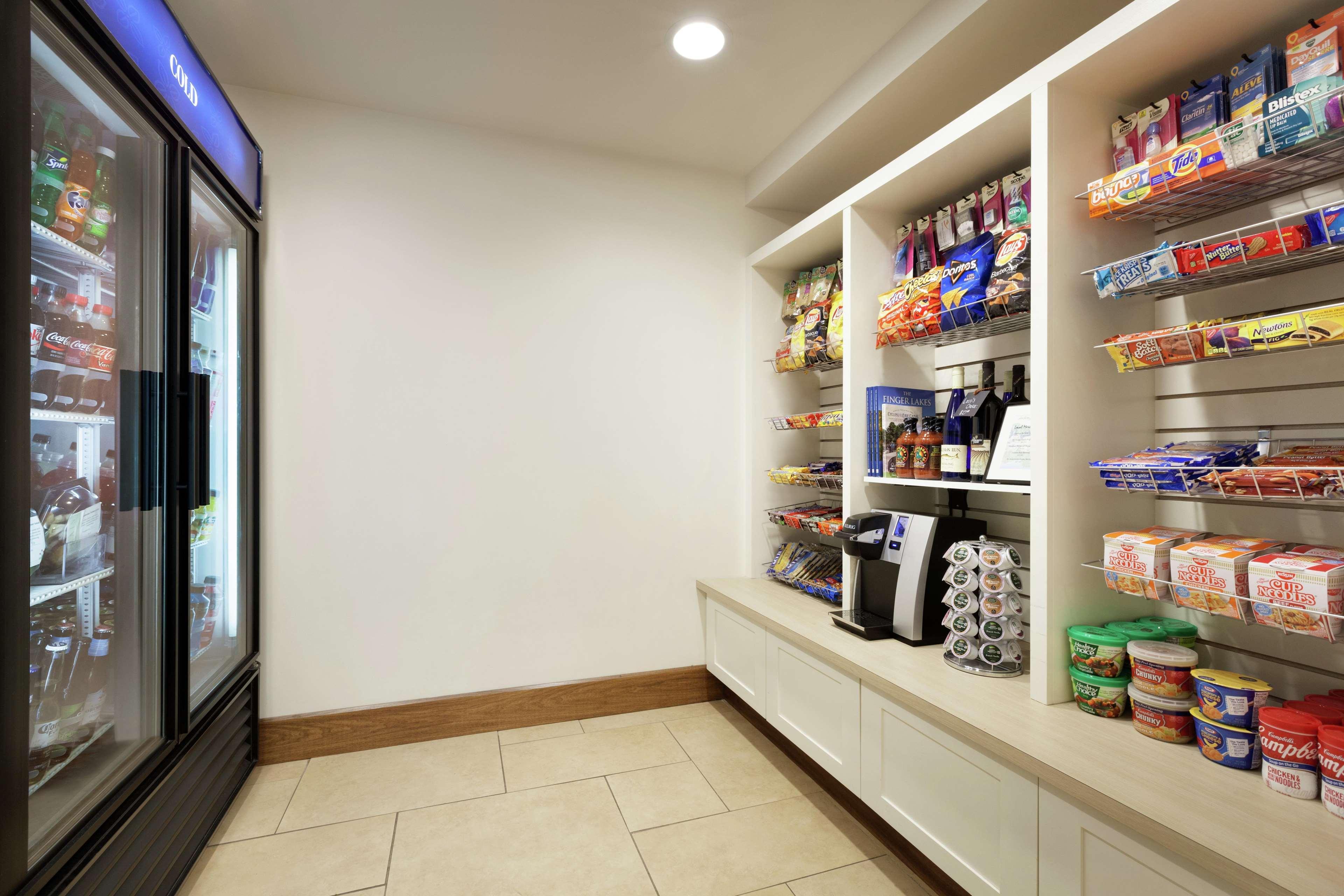 Hilton Garden Inn Rochester/Pittsford Bushnell Basin Екстер'єр фото