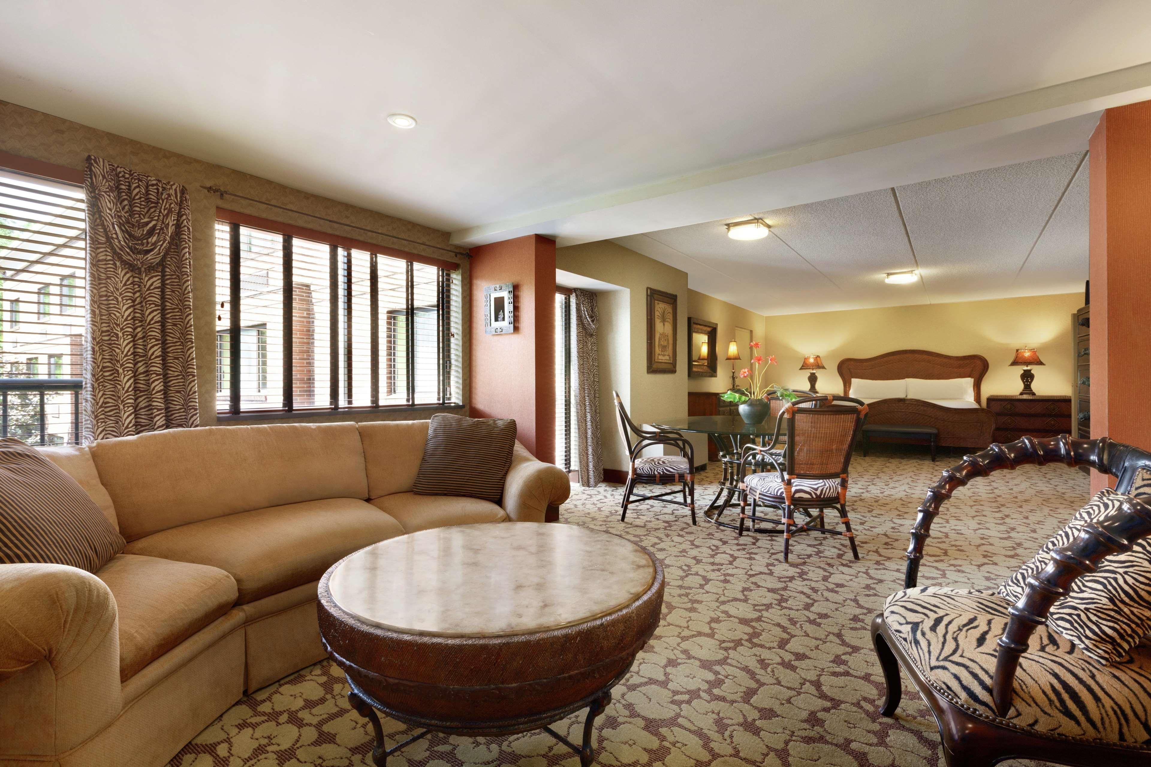 Hilton Garden Inn Rochester/Pittsford Bushnell Basin Екстер'єр фото