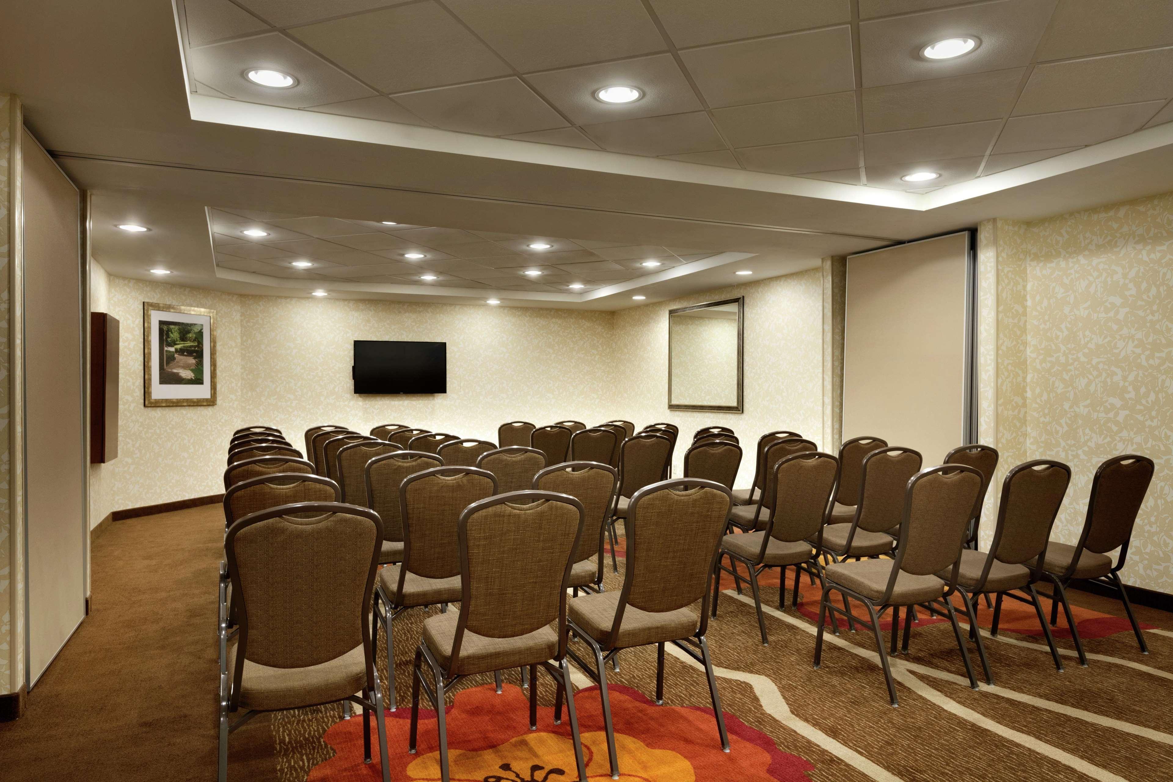 Hilton Garden Inn Rochester/Pittsford Bushnell Basin Екстер'єр фото
